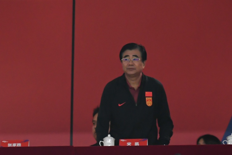  北青體育：宋凱、許基仁探班U20國青，將全程陪伴征戰(zhàn)U20亞洲杯